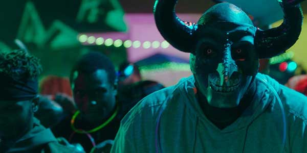 com chifres Série The Purge